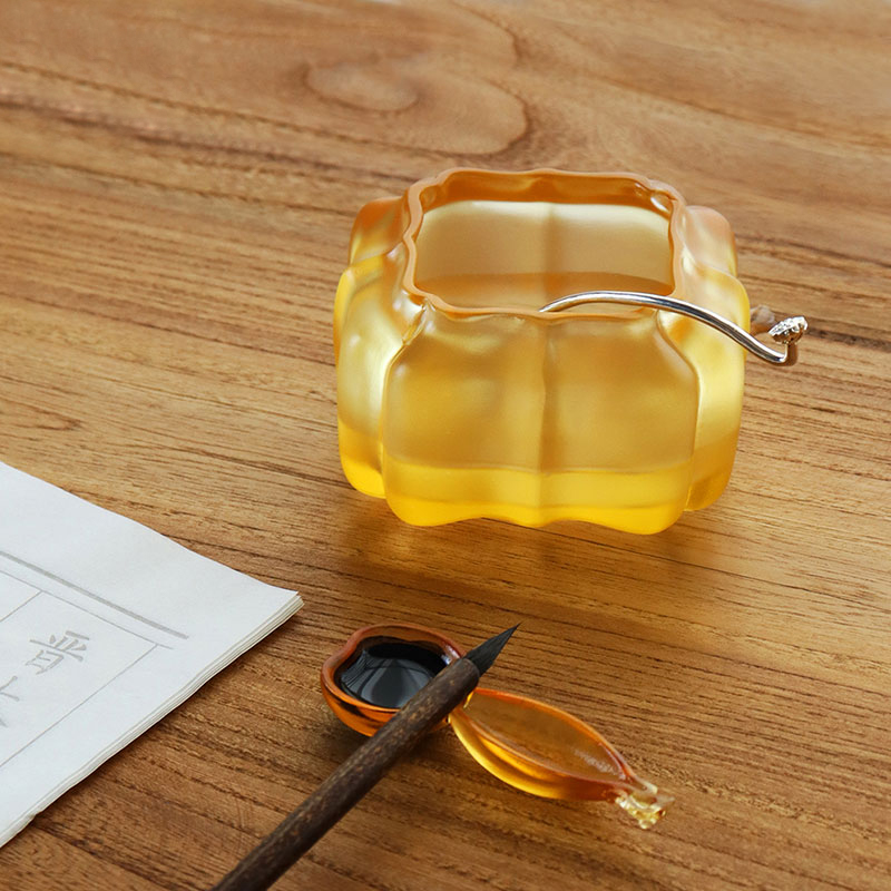 หม้อน้ำแก้วคริสตัลสีม่วงรูปฟักทอง