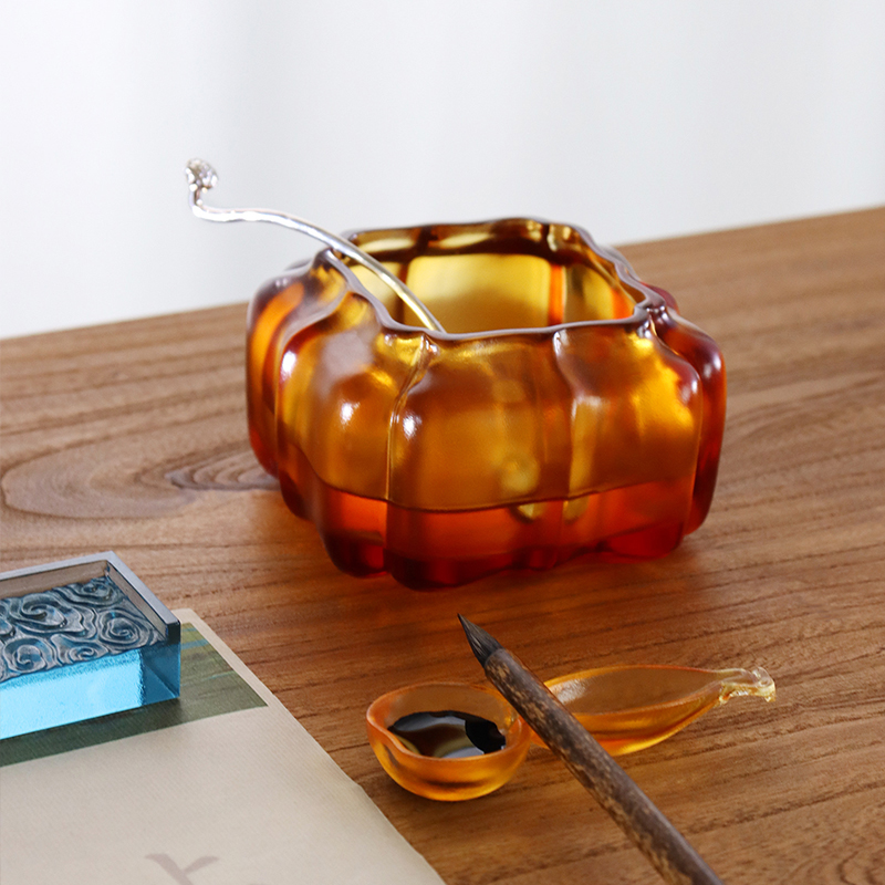 หม้อน้ำแก้วคริสตัลสีม่วงรูปฟักทอง