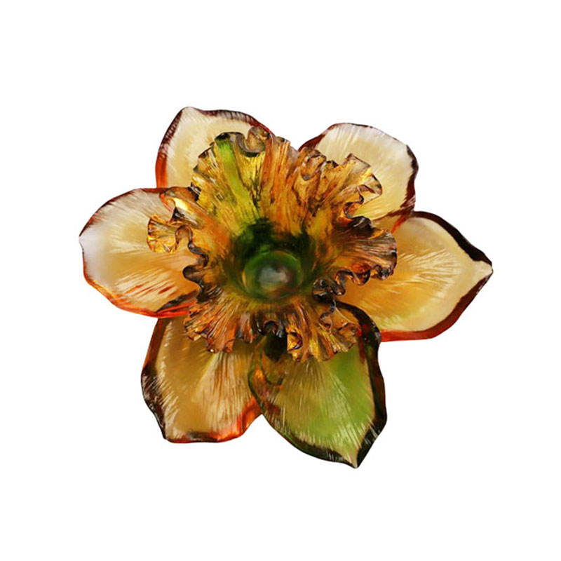 เชิงเทียนแก้วรูปกลีบดอกไม้