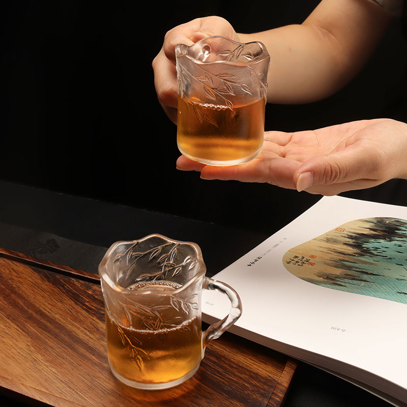 ถ้วยแก้วนูนใบไผ่พร้อมที่จับ