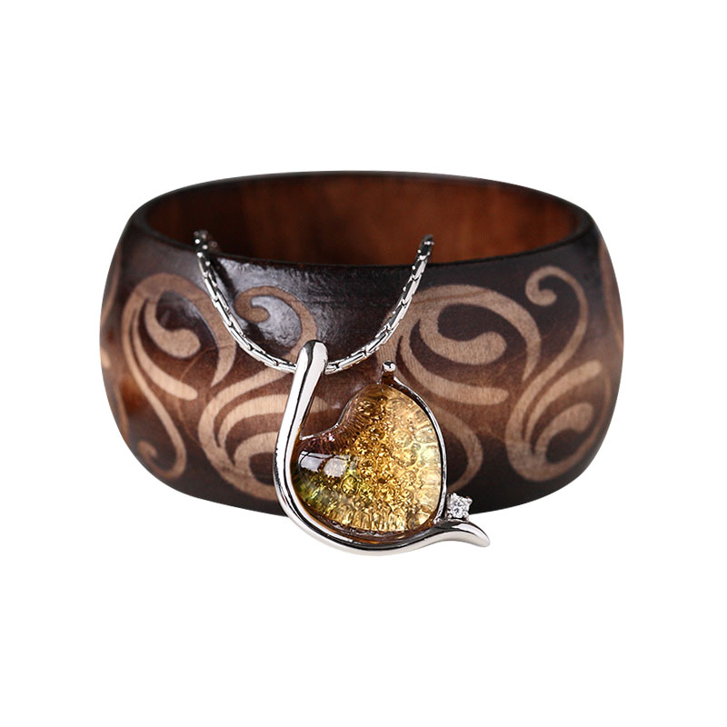 สร้อยข้อมือสีเงินหรูหราฝังพร้อมจี้แก้ว