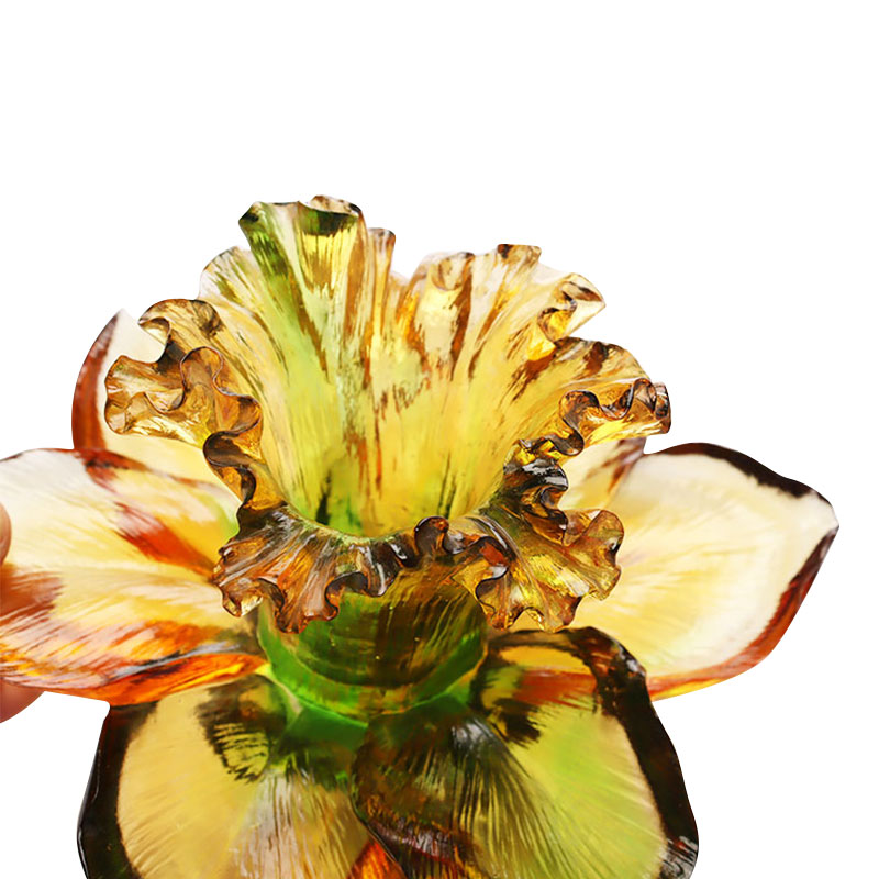 เชิงเทียนแก้วรูปกลีบดอกไม้