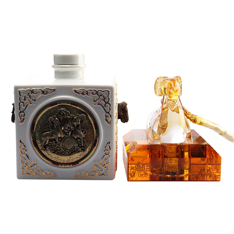 ชุดขวดไวน์แก้วคริสตัลรูปสัตว์นักษัตรจีน