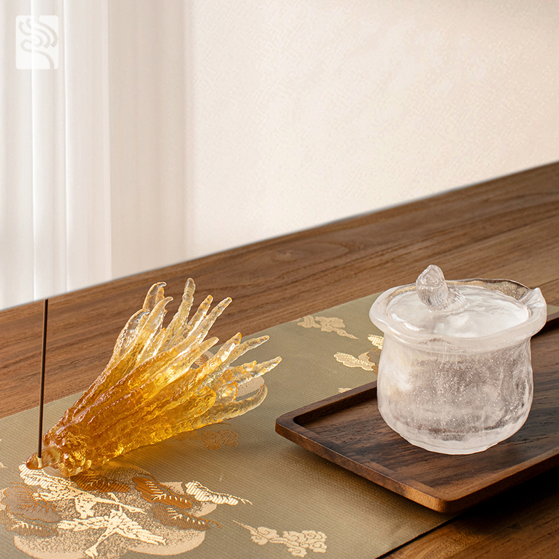 ที่วางธูปแก้วสีทองรูปมือ