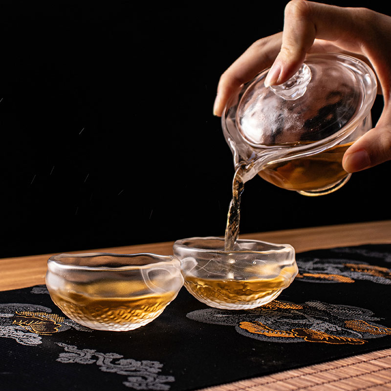 ชุดน้ำชาแก้วใสพร้อมกาน้ำชา,ถ้วยชา